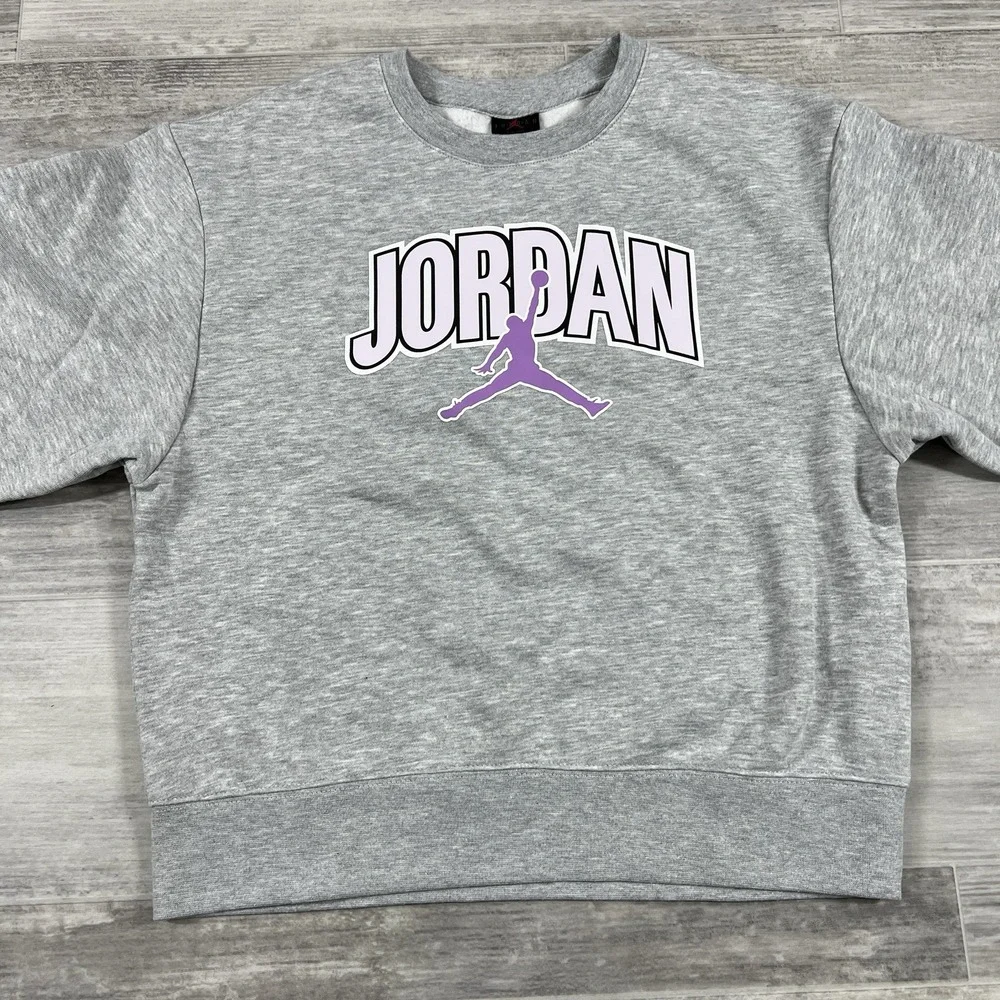 Youth Nike Jordan Logo Girls Large Light‎ Gray Crewneck Sweatshirt NWT. MSRP $50